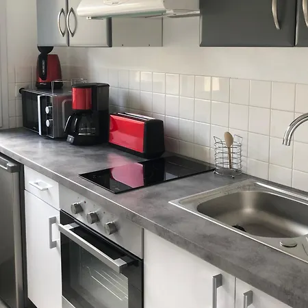 Avec Balcon, Proche Chu, Chateau, Tramway