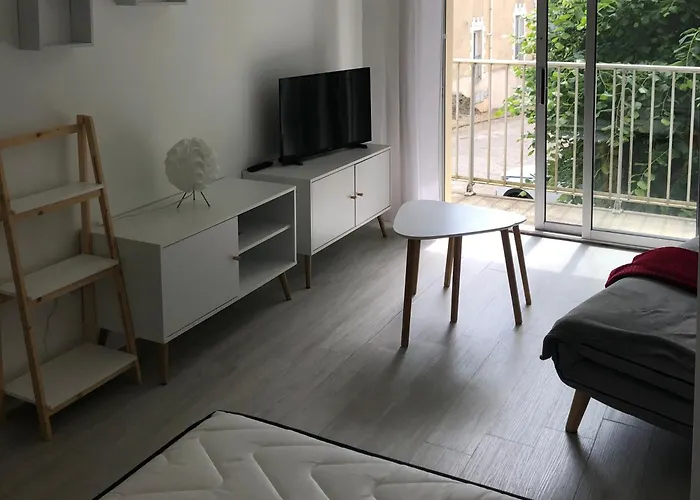 Avec Balcon, Proche Chu, Chateau, Tramway Apartmán *